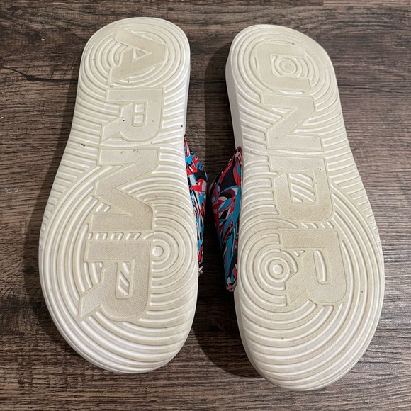 Unisex under armor flip flop sandals - Picture 3 of 5